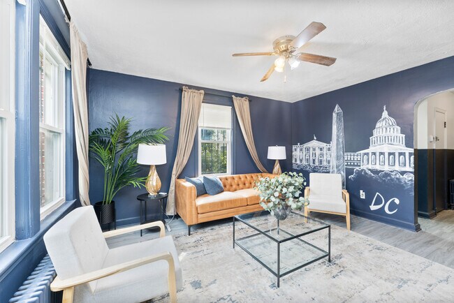 Foto de la sala de estar - 1629 Fairlawn Ave SE Unidad 1