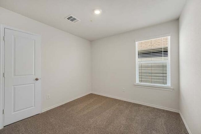 Photo - 325 Clematis St