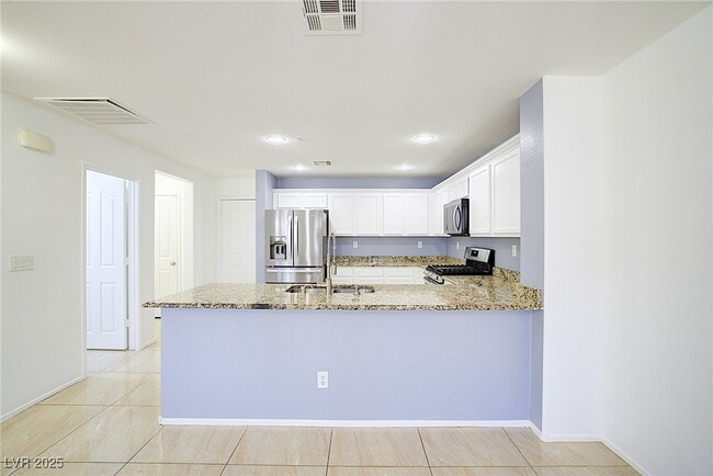 Photo - 2120 Waterlily View St