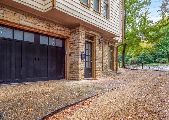 Photo - 2846 Piedmont Rd NE