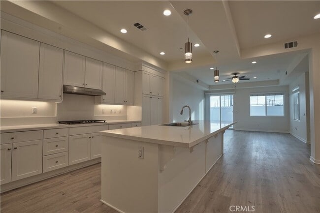Photo - 22043 Normandie Ave