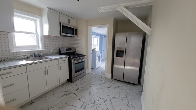 Kitchen - 222 Snyder St Unit #2