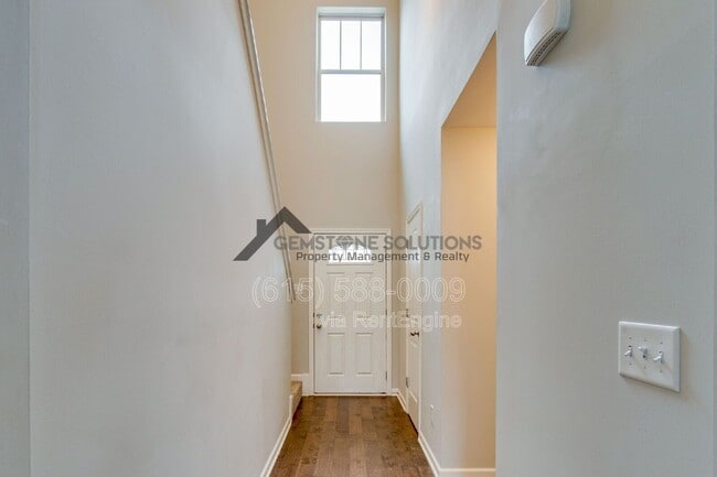 Photo - 4018 Commons Dr