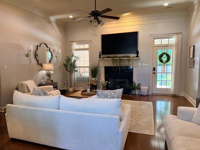 41 Derby Dr