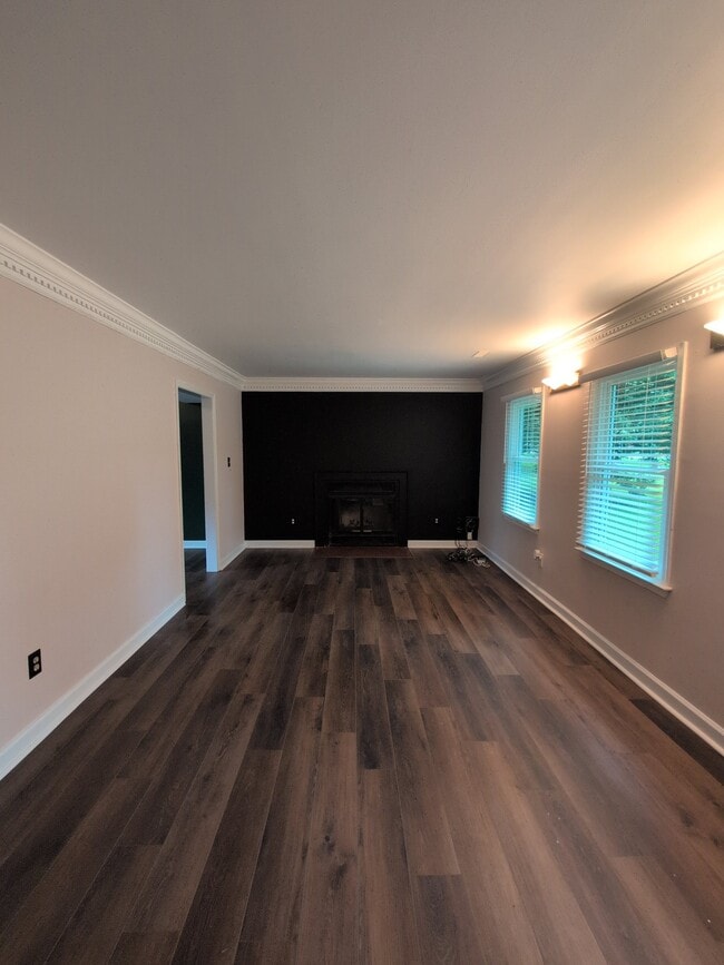 158 Saunders Rd
