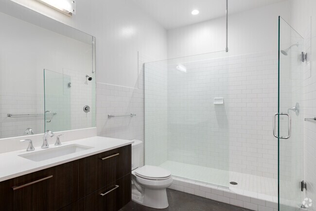 1BR, 1BA - 970SF