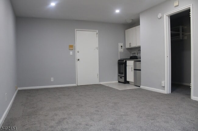 Photo - 320 Claremont Ave Unit B12