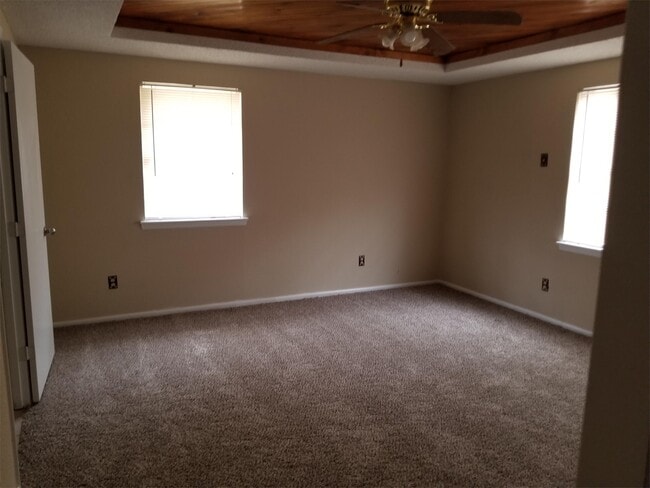 Photo - 610 E Water St