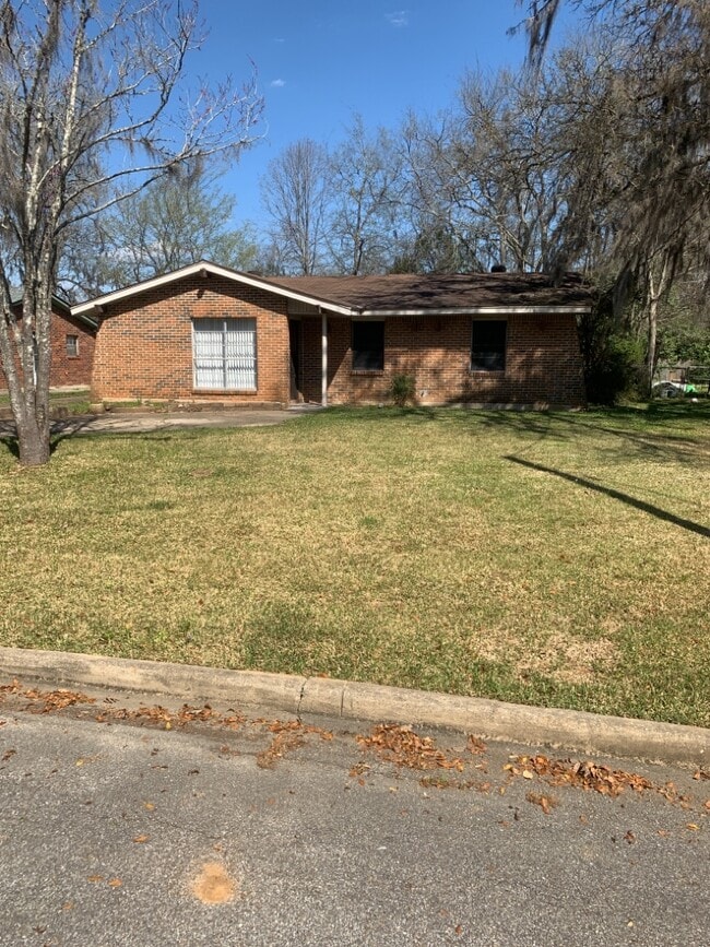 Building Photo - 3144 Montwood Dr