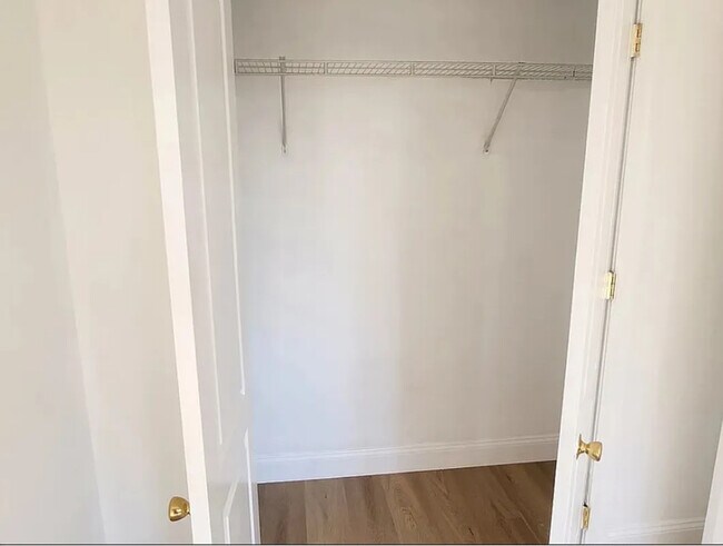 Photo - 141-33 Pershing Crescent