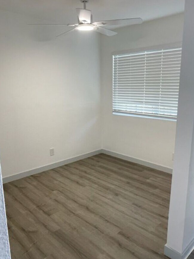 12020 Grevillea Ave