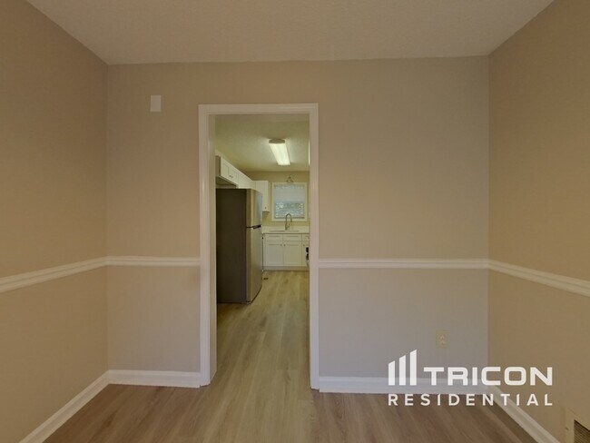 Photo - 6300 Holborne Ln