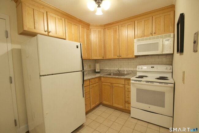 Photo - 637 Cove Rd Unit A8