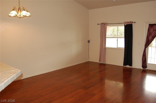Photo - 1791 Sycamore Ave