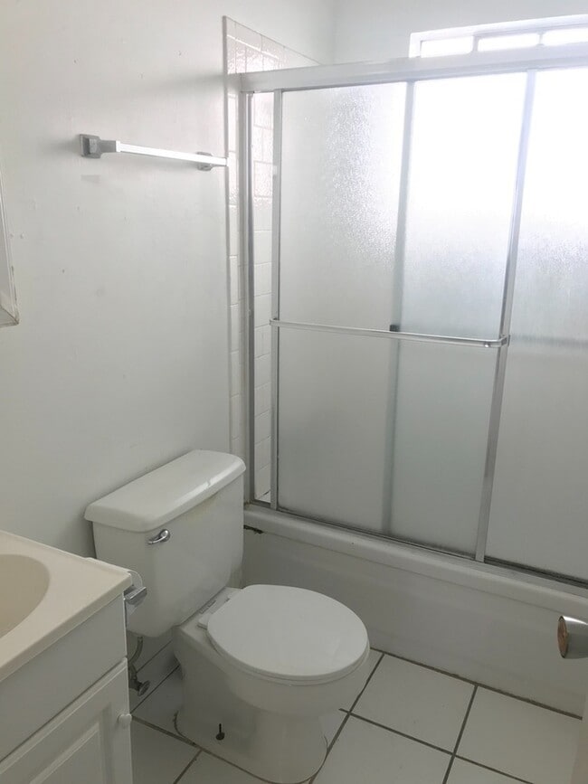 Photo - 2140 California St Unit 1