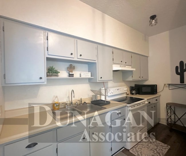Photo - 2 Bedroom 1 bath home Fully Furnished
