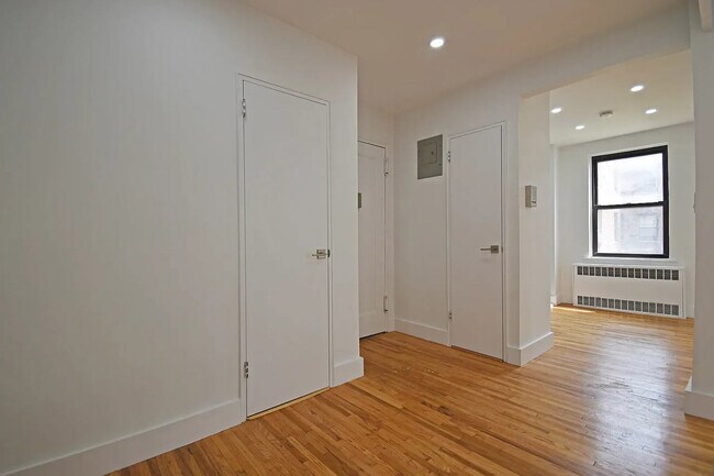 Photo - 52-18 39th Ave Unit 2D