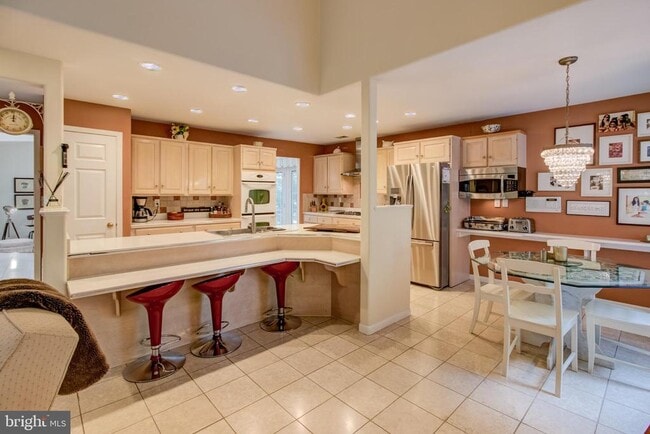 Photo - 307 Sayre Dr