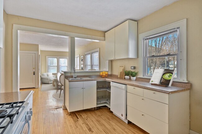 Photo - 240 N Irving Ave Unidad 1