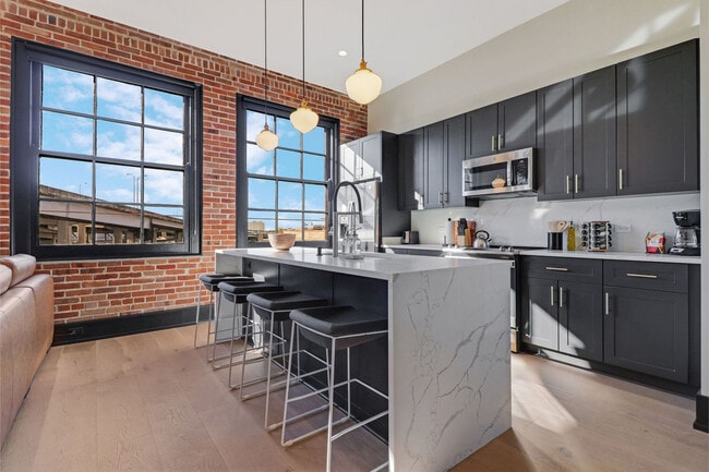 Photo - 1148 S Peters St Unit ID1265819P