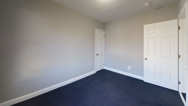 Photo - Aberdeen - 3 and 1 baths Available!