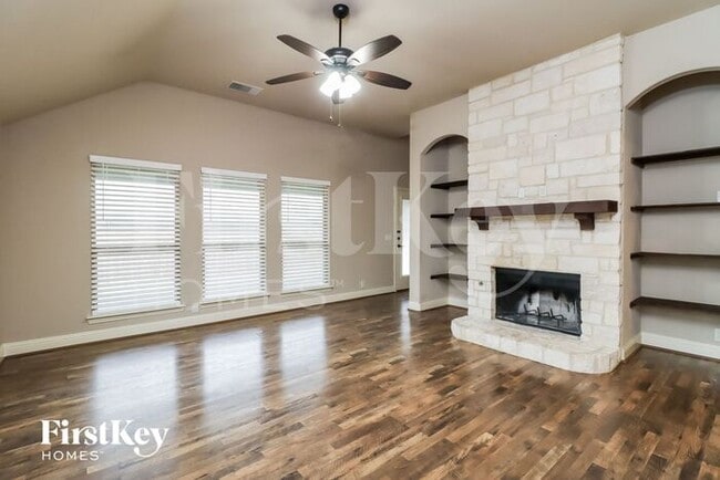 Photo - 1121 Marigold Dr