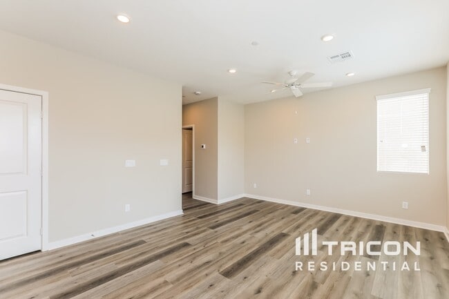 Photo - 31675 Willowood Way