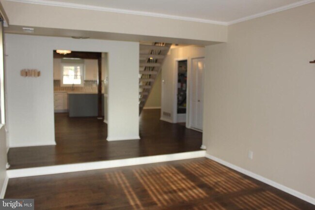 Photo - 252 Marble Ct