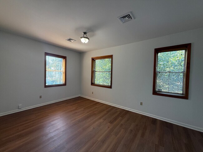 Photo - 115 Forest St Unit 2