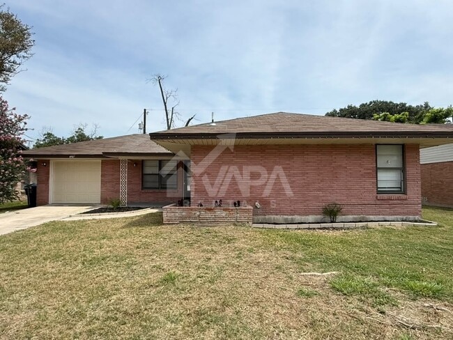 Photo - 4907 Stoneleigh Dr