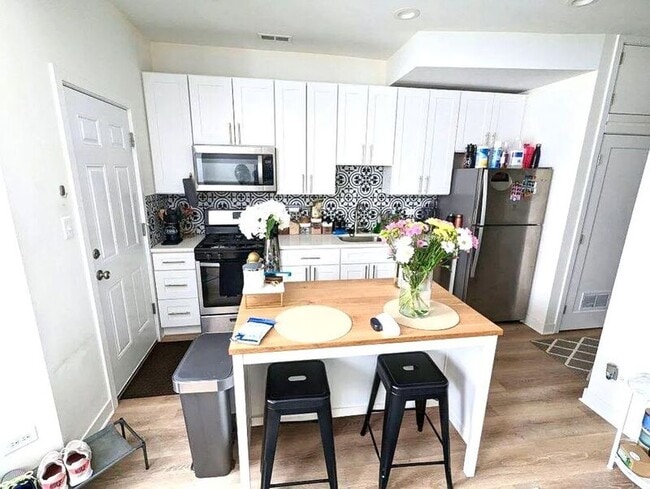 Photo - 1644 W Cermak Rd Unidad 1F