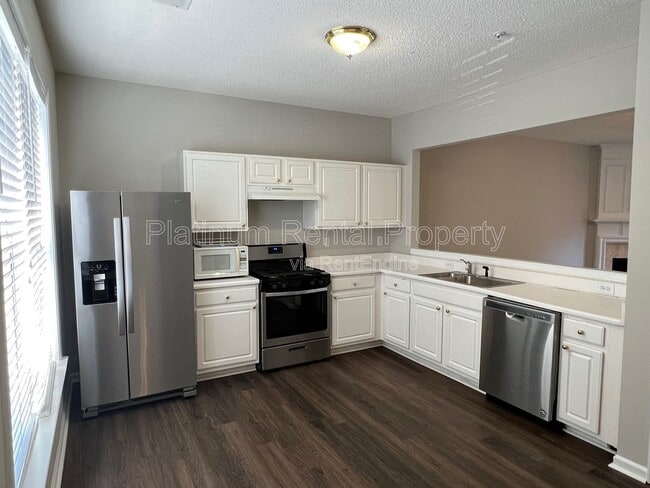 Photo - 1030 Kilmington Ct