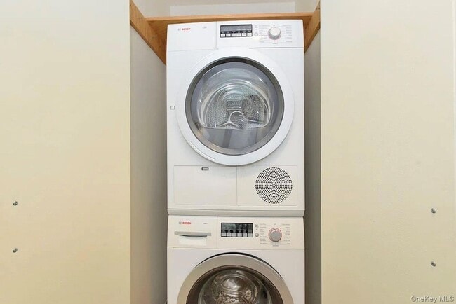 Photo - 39-16 Prince St Unidad 6E