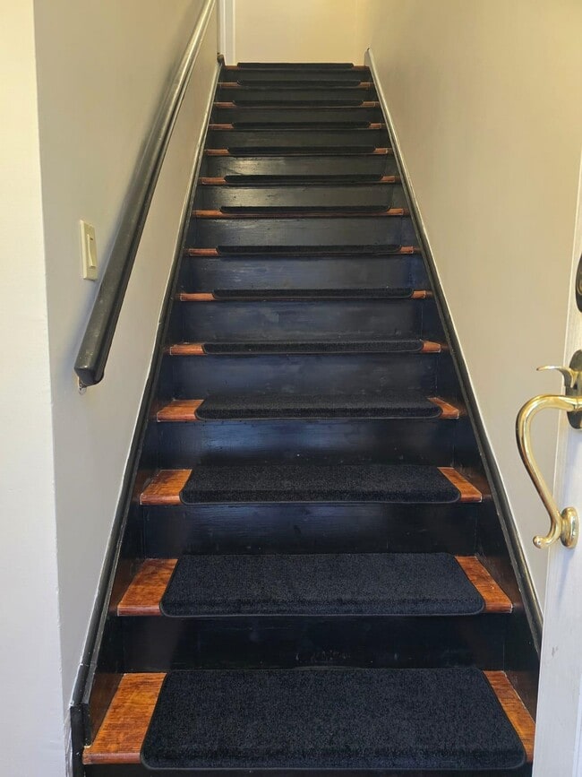 Photo - 178 W 33rd St Unit 2