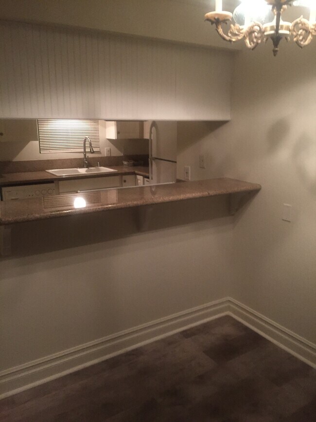 Photo - 1066 Gladys Ave Unidad 3 Rental