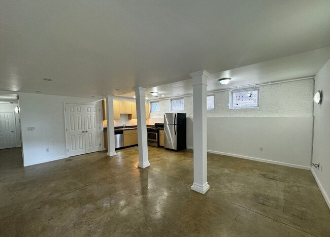 Photo - 72 Frankfort St Unit B