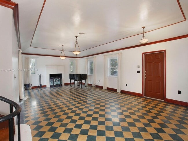 Photo - 339 NE 96th St