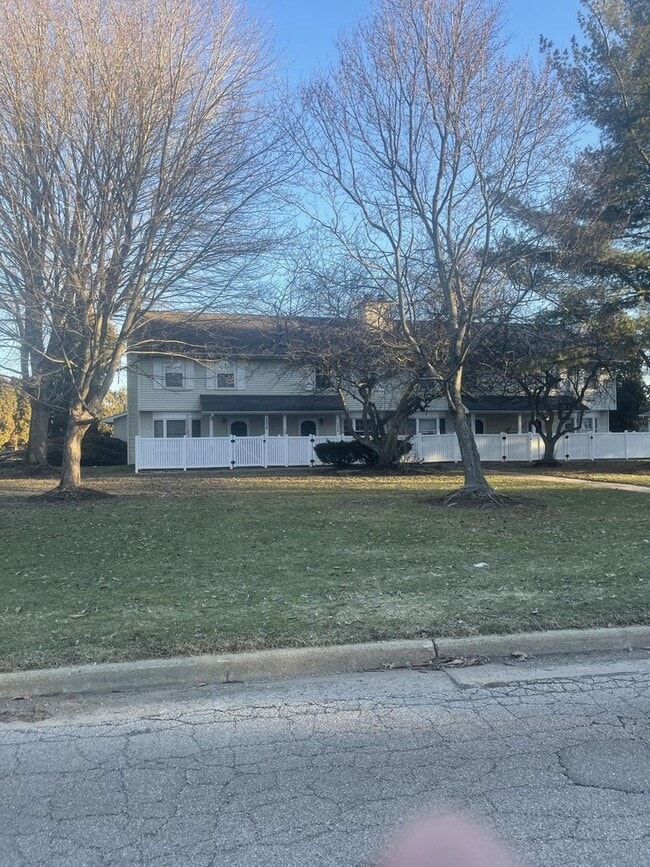 Building Photo - 1376 Red Tail Hawk Dr Rental