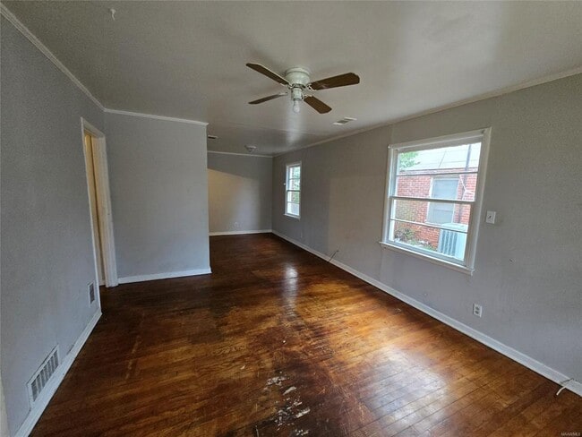 Photo - 2205 E 5th St