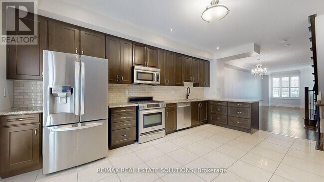 Photo - 30 Mallingham Ct