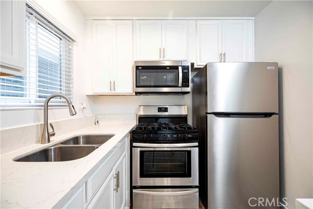 Photo - 122 El Porto St