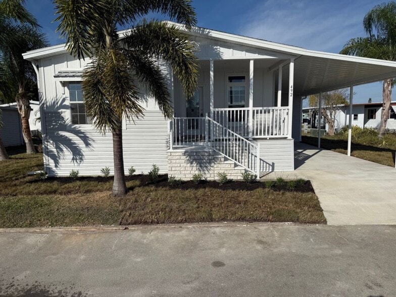 492 Driftwood Dr