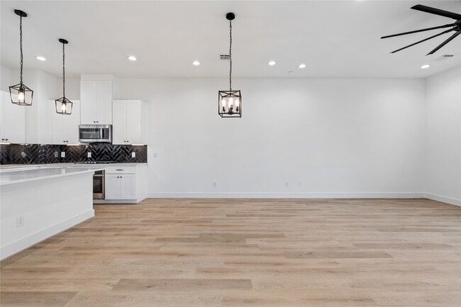 Building Photo - 4039 Buck St