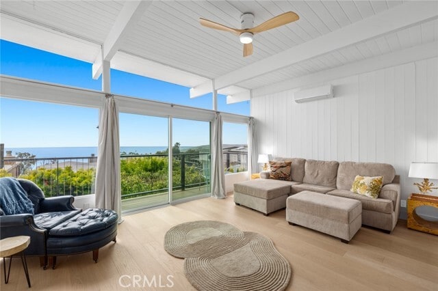989 La Mirada St