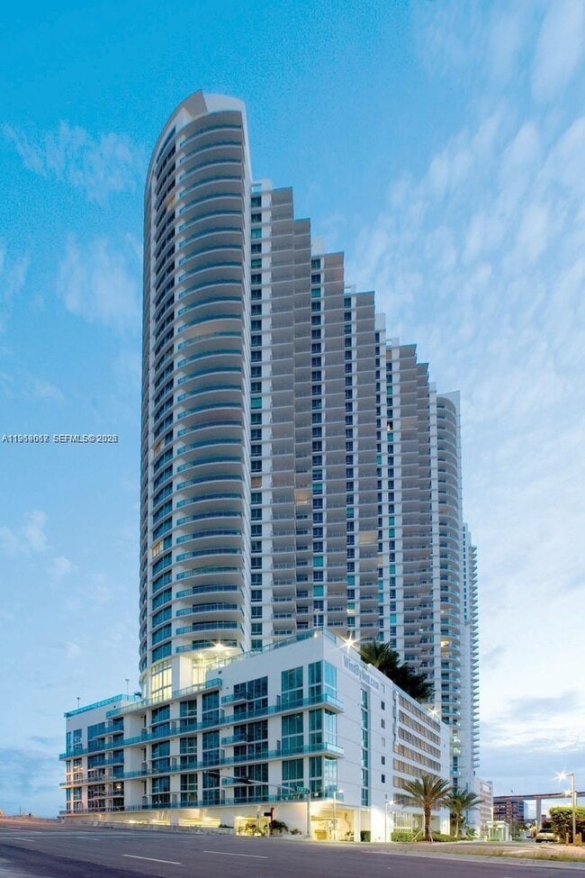 Building Photo - 350 S Miami Ave Unit 3306
