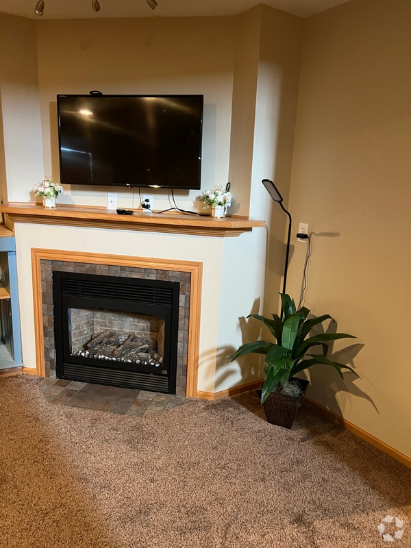 Building Photo - 5047 Florence Dr NW Rental