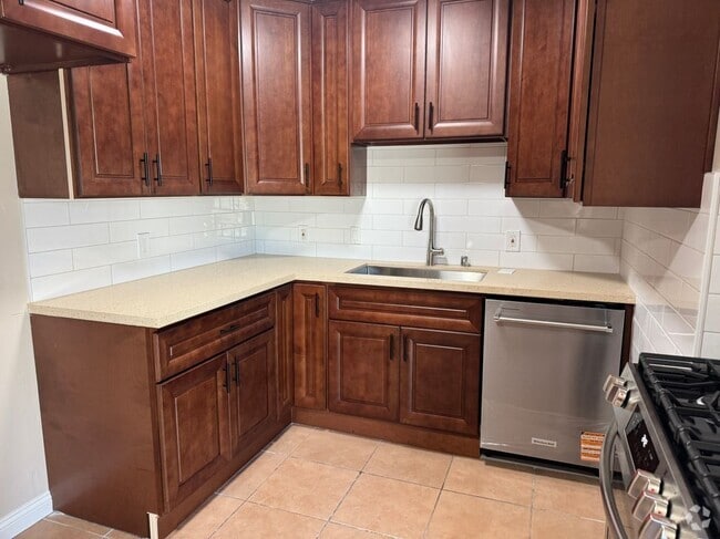 Building Photo - 4339 W 178th St Rental