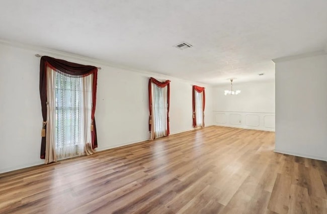 Photo - 5710 Glasgow Ln