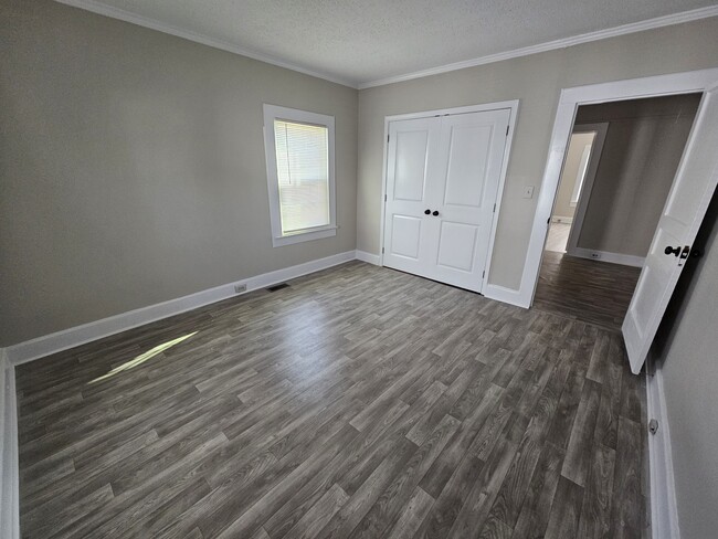 Photo - 109 Courtland St