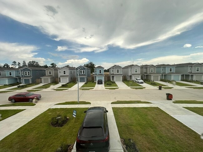 Photo - 939 Pertuso Ln